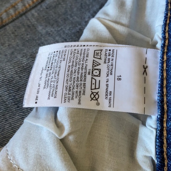 NWOT Old Navy Boyfriend Midrise Sz 18 Shorts - Picture 3 of 4